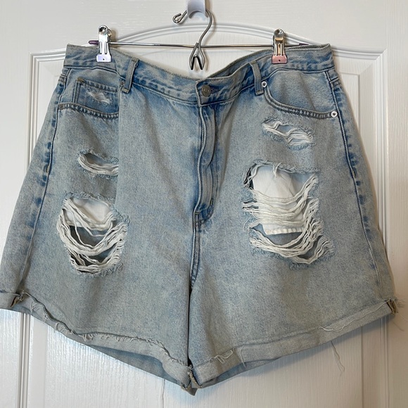American Eagle Outfitters Pants - American Eagle Mom Shorts. Blue Jean Denim Distressed Shorts 20